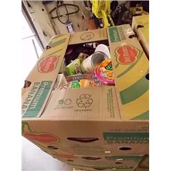 LARGE BANANA BOX OF ASSORTED FOOD ITEMS