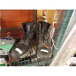 GOLFING RUNNER BOOTS