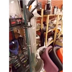 B & D ELECTRIC WEED WACKER