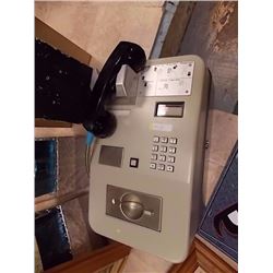 CREDIT CARD PAY PHONE - NO KEYS