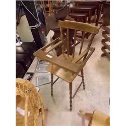 CHILD'S WOOD DOLL HIGH CHAIR - SPIRAL LEGS