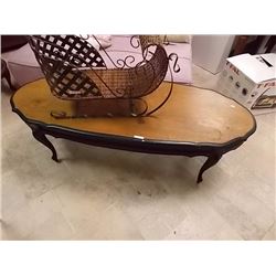OVAL RETRO COFFEE TABLE