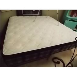 MATTRESS - KING - SPRING CARE PILLOW TOP