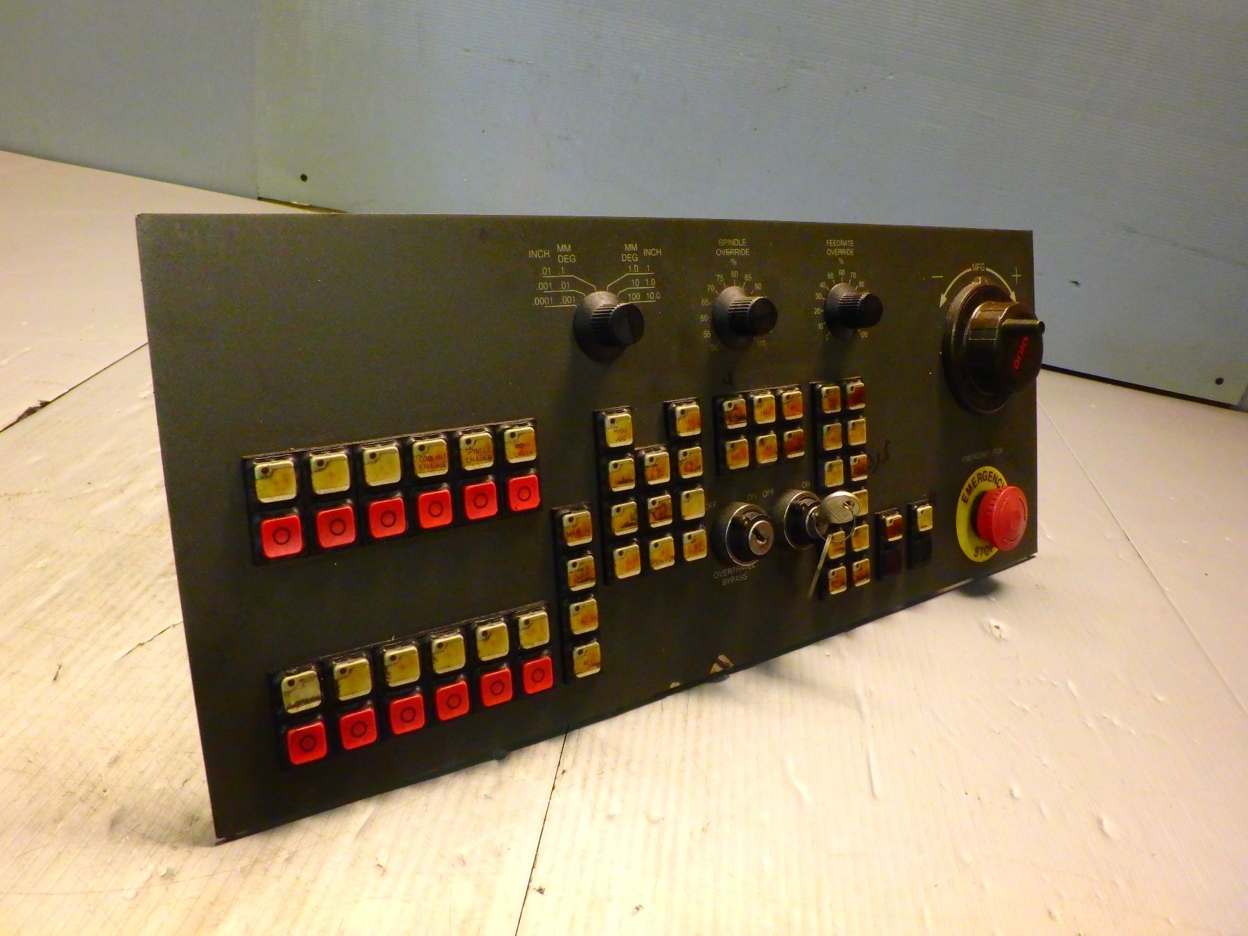 Fanuc Control Panel Picture FANUC A860-0202-T001 Pulse Generator on Fanuc Control Panel - BTM ...