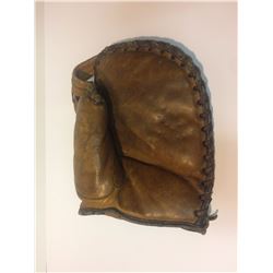 1950'S BASEBALL CATCHER MIT W/ JOHNNY MIZE STAMP