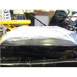 COMMERCIAL SERIES BERRINGER RACK MOUNT AMP