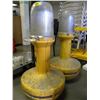 Image 1 : 2 LIGHT BUOYS