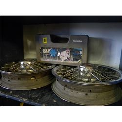 TIRE CHAINS/SET OF PONTIAC WHEEL COVERS