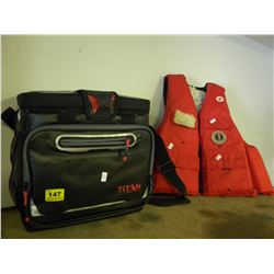 TITAN COOLER BAG/MUSTANG FLOATER VEST