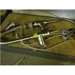 2 KITCHEN FAUCET SETS