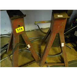 2 JACK STANDS