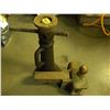 Image 1 : TOW BAR WITH BALL/FRAMING JACK