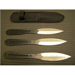NEW 3 PIECE THROWING KNIVES SET