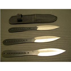 NEW 3 PIECE THROWING KNIVES SET
