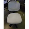 Image 1 : WHITE & BLACK STENO CHAIR