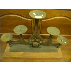 METAL CANDLE HOLDER