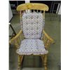 Image 1 : VINTAGE OAK ROCKER