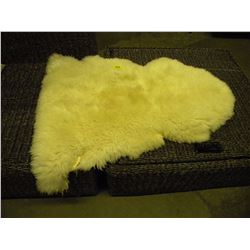 WOOL AREA RUG