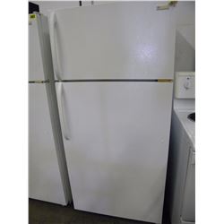 WHITE WESTINGHOUSE FRIDGE