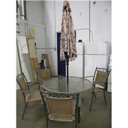 GREEN & BEIGE PATIO SET WITH UMBRELLA