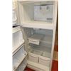 Image 2 : FRIGIDAIRE TOP FREEZER REFRIGERATOR