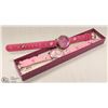Image 1 : 2 PINK GIRLS HELLO KITTY WATCHES, 1 LIGHT & 1 DARK