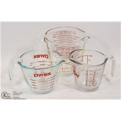 SET OF 3 PYREX MEASURING CUPS