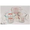 Image 1 : SET OF 3 PYREX MEASURING CUPS
