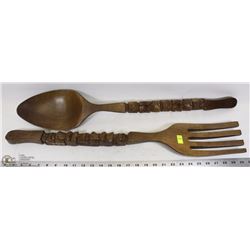 LARGE WOODEN DECORATIVE FORK AND SPOON