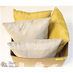 BOX OF 4 THROW CUSHIONS