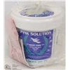 Image 1 : 2.4 LITRE PINK SOLUTION CLEANER WITH SPONGE