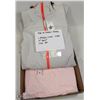 Image 1 : FLAT OF WOMENS CLOTHES SIZE 2X, INCLUDES 1 TSHIRT