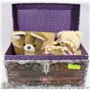 Image 1 : DECORATIVE BOX W/KIDS DRESS-UP
