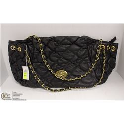 PICABO QUILTED BLACK PURSE