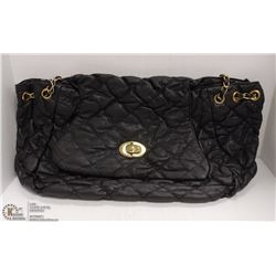 PICABO QUILTED BLACK PURSE