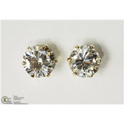 10KT YELLOW GOLD CUBIC ZIRCONIA STUD EARRINGS
