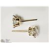 Image 2 : 10KT YELLOW GOLD CUBIC ZIRCONIA STUD EARRINGS