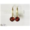 Image 3 : 14KT YELLOW GOLD GARNET EARRINGS