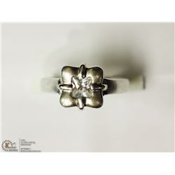 STERLING SILVER CUBIC ZIRCONIA SIZE 7.75 RING