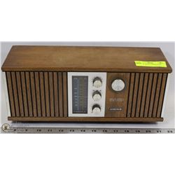 VINTAGE VIKING AM/FM RADIO