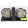 Image 1 : SET OF GLOBE BOOK ENDS