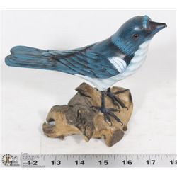 HANDCARVED AND PAINTED BLUE JAY BIRD ON STAND