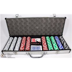 LARGE POKER SET IN METAL CARRYING CASE