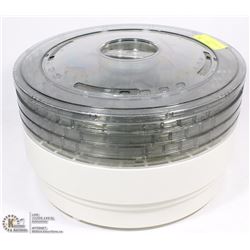FOOD DEHYDRATOR