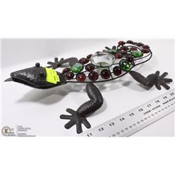 WROUGHT IRON GECKO CANDLE HOLDER