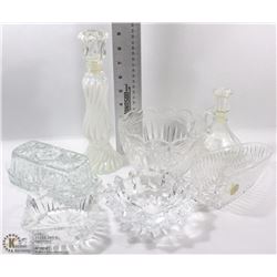 FLAT OF VINTAGE GLASSWARES