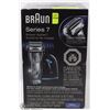 Image 1 : BRAUN SERIES 7 SHAVER SYSTEM