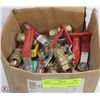 Image 1 : BOX OF ASSORTED GAS OR WATER VALVES