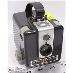 VINTAGE BROWNIE HAWKEYE CAMERA