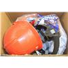 Image 1 : BOX OF 3 ORANGE HARD HATS